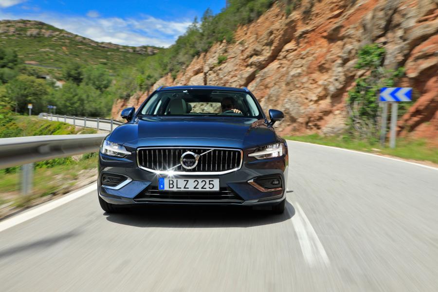  Volvo V60 D4 Inscription 2018 года  (WW) (фото 17 из 40)